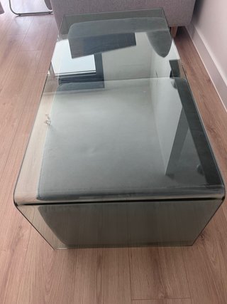 Mesa centro cristal con 2 puff
