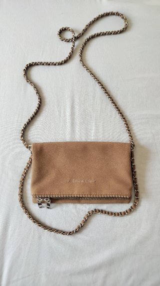 Bolso juvenil marrón y plateado