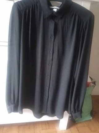 Camisa negra de mujer