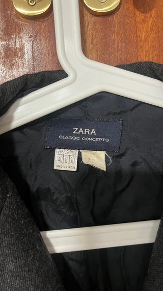 Chaqueta Zara gris botones