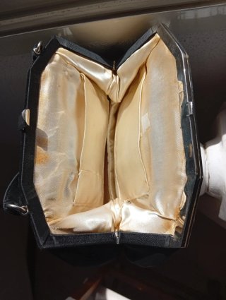 Elegante cartera pequeña