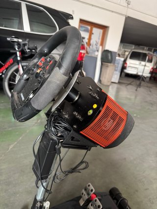 Volante Fanatec y Pedales Logitech