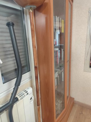 Sofá, muebles, mesa y sillas