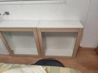Sofá, muebles, mesa y sillas