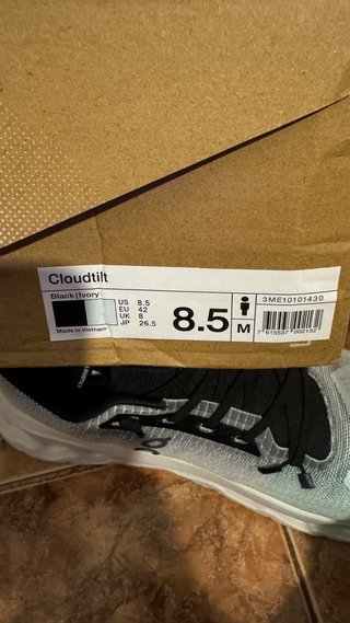 Zapatillas On Running Cloudtilt Negras y Blancas