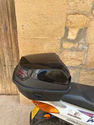Honda X8R 49cc Scooter Roja y Blanca