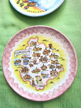Lotto 4 piatti decorativi souvenir + portagioie