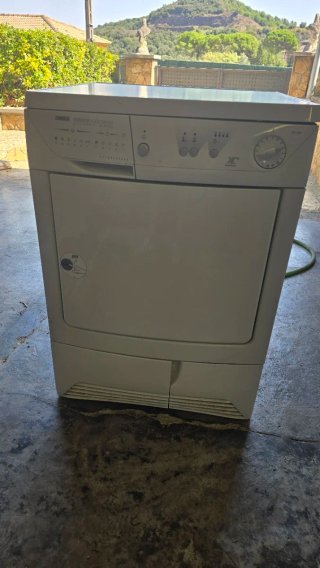 Secadora Zanussi Condensación Carga Frontal