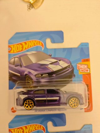 Hot Wheels 2 Dodge Charger