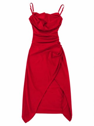 Vestido rojo elegante con abertura