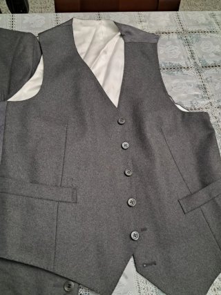 Traje de lana gris de caballero