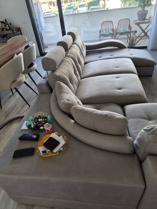 Vendo Sofá de 6 lugares, impermeabilizado.