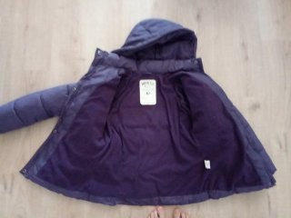 Abrigo Jones morado talla M