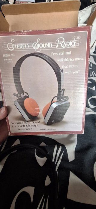 Auriculares Radio Vintage Sound Radio WR-8010