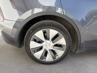 Tesla Model Y GRAN AUTONOMIA PILOTO MEJORADO!