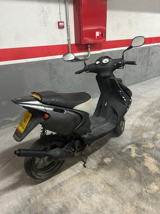 Beta Ark Scooter Negra