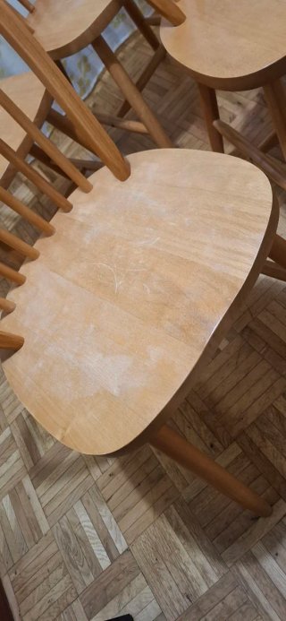 4 Sillas de Comedor de Madera