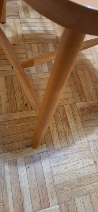 4 Sillas de Comedor de Madera