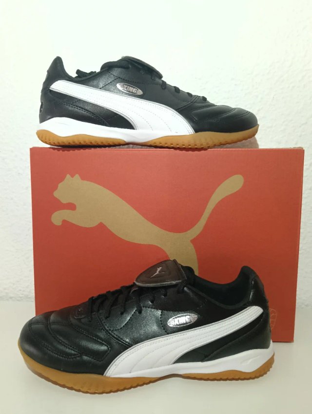 Zapatillas Puma King Negras y Blancas talla 42.5