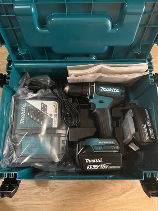 Taladro Percutor Makita DHP485RFJ