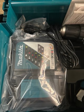 Taladro Percutor Makita DHP485RFJ