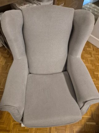 Sillón de lactancia gris