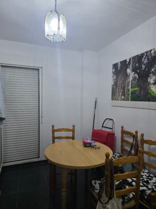 Habitación grande con armario