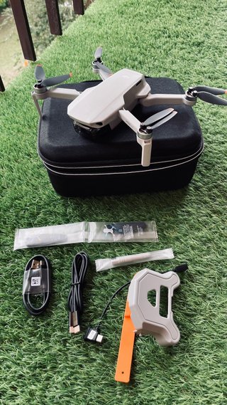 Dron DJI Mini 4K + 3 Baterías + Maletín