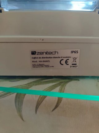 Caja de protección eléctrica