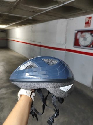 Bicicleta B'Twin Rockrider 6.0 + casco