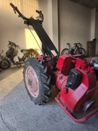 Maquinilla de motocultor