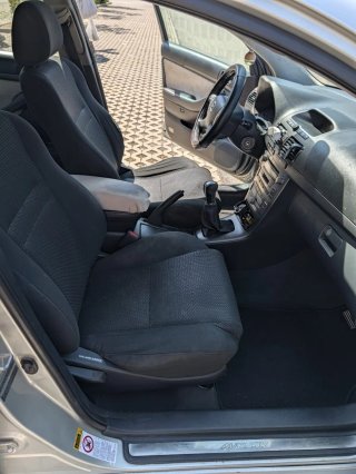 Toyota Avensis 2005