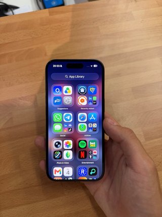 iPhone 16 Nero