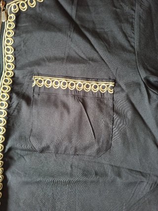 Túnica Árabe Thobe Qamis Negro Bordado Dorado
