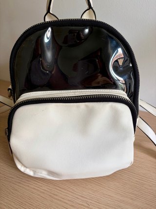 Mochila Parfois Negra y Blanca