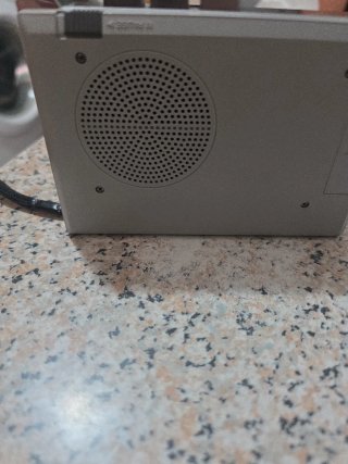 Grabadora y reproductor de casetes Sanyo Mini