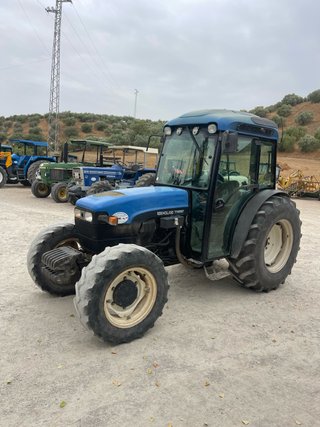 New Holland TN95F Tractor