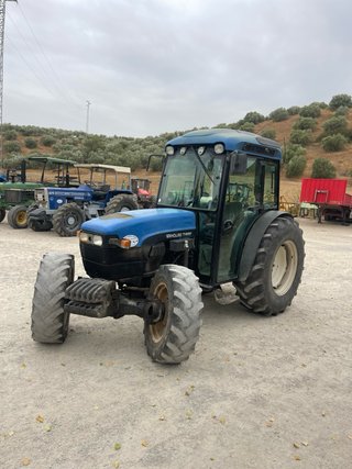 New Holland TN95F Tractor