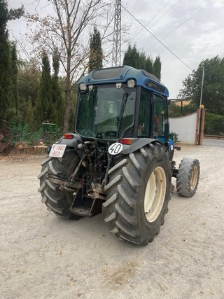 New Holland TN95F Tractor