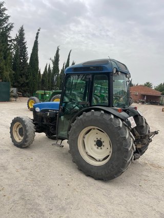 New Holland TN95F Tractor