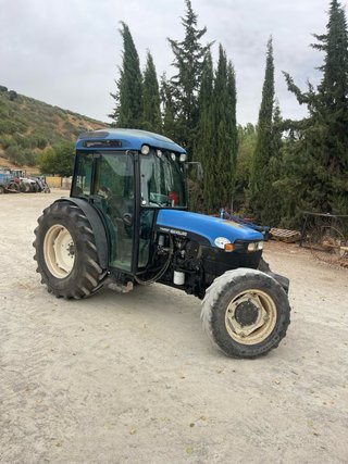New Holland TN95F Tractor
