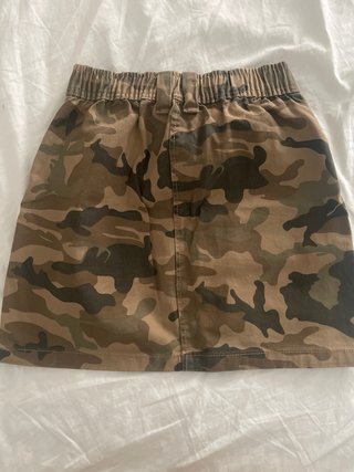 Falda militar Bershka Talla 34