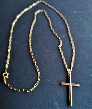 CADENA DE 62 CM CON CRUZ TODO ORO 18K