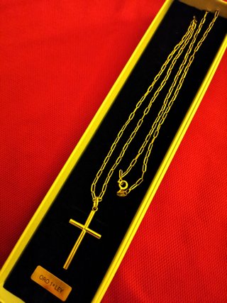 CADENA DE 62 CM CON CRUZ TODO ORO 18K