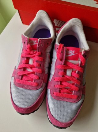 Zapatillas Nike Genicco rosas talla 37.5