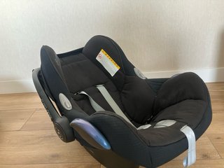 Maxi Cosi + Base Isofix + Saco