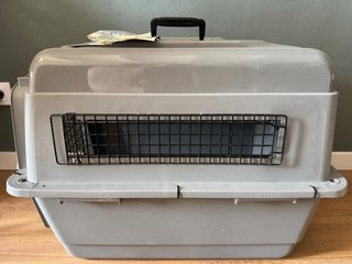 Transportín Petmate IATA 71x52x55 cm Gris