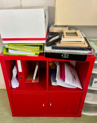 Estantería Kallax 4 cubos con puertas brillo ikea