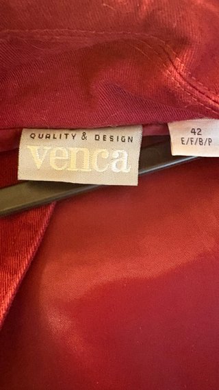 Americana Venca Mujer color burdeos