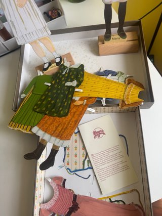 Collezione di bambole di carta vintage